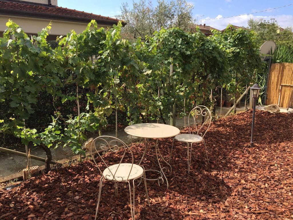 Il Casale Del Giglio Bed and Breakfast Santo Stefano di Magra Exteriör bild