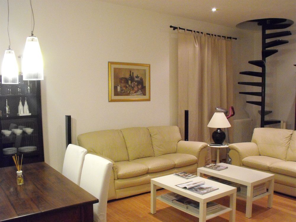 Il Casale Del Giglio Bed and Breakfast Santo Stefano di Magra Exteriör bild